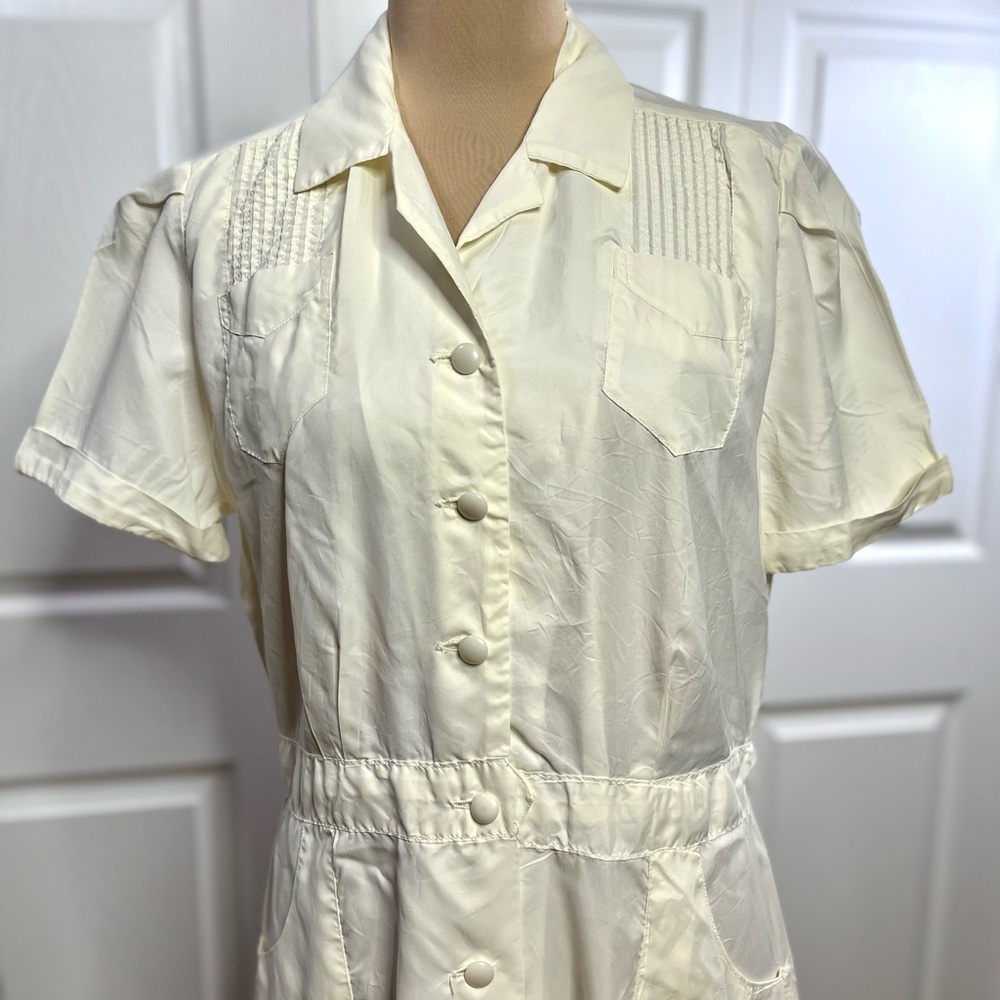 Vintage 60’s Nylon Nurse, Waitress, Beautician uniform - Picture 7 of 14